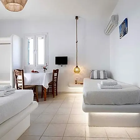 Manolis Naxos City